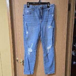 Women's distressed jeans